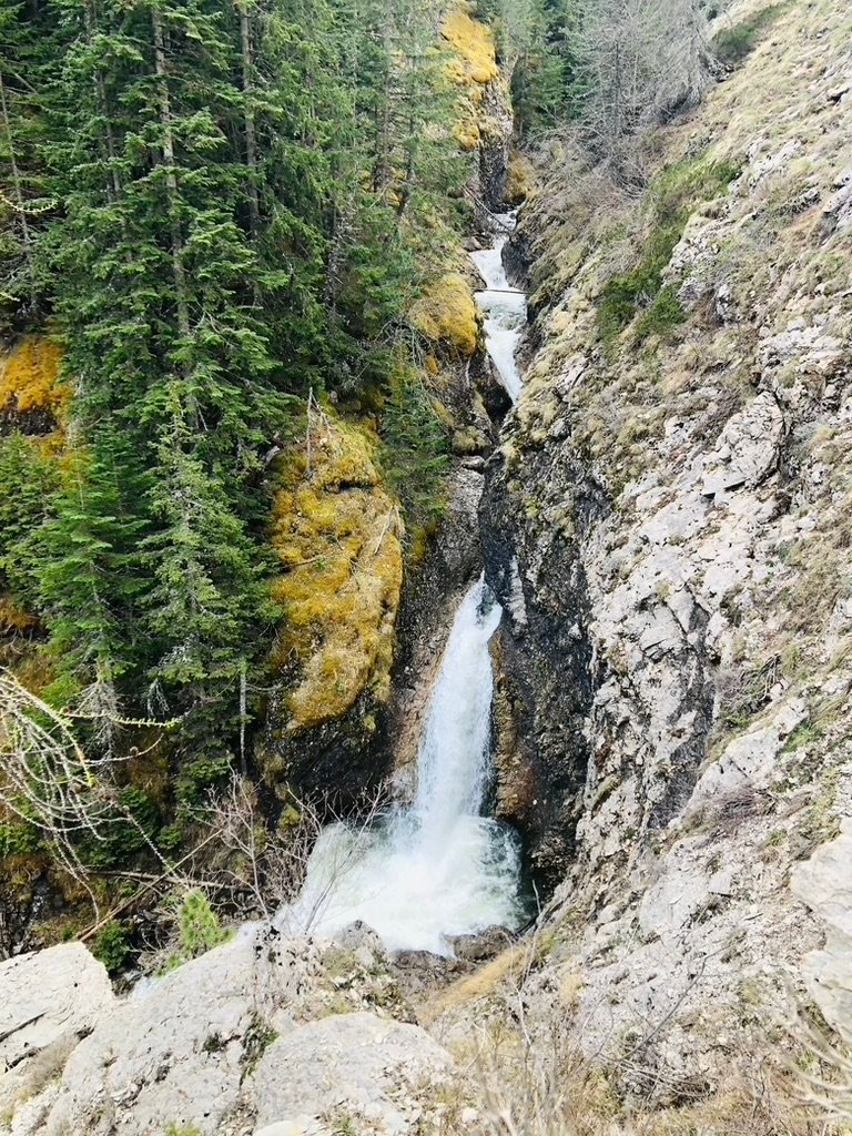 Saut en canyoning dans les gorges de l'Ubaye, Alpes-de-Haute-Provence